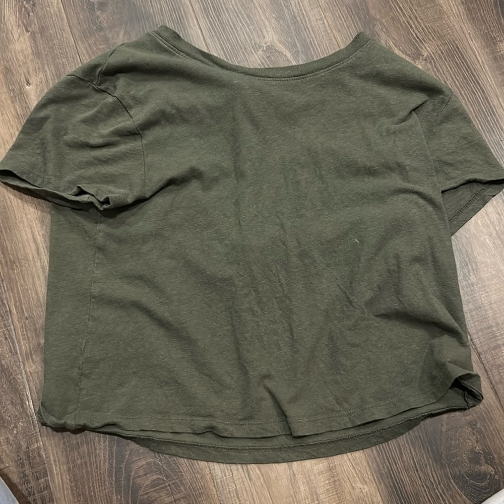 crop t shirt